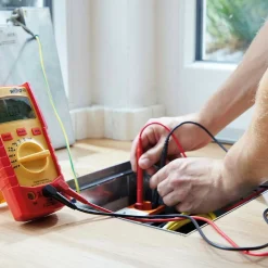 Digital 600 V AC Cat LV