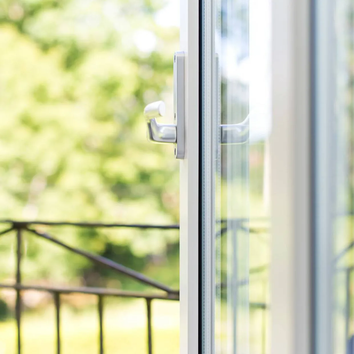 Helglasad 3-Glas Aluminium