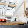 Premium Pivåhängt 2-Glas Elstyrt Aluminium